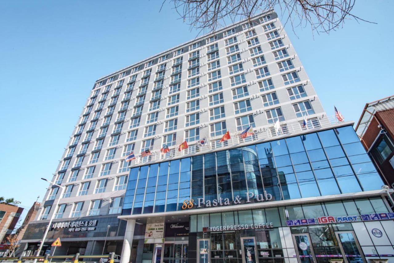 The Venezia Suite Hotel Chuncheon Bagian luar foto