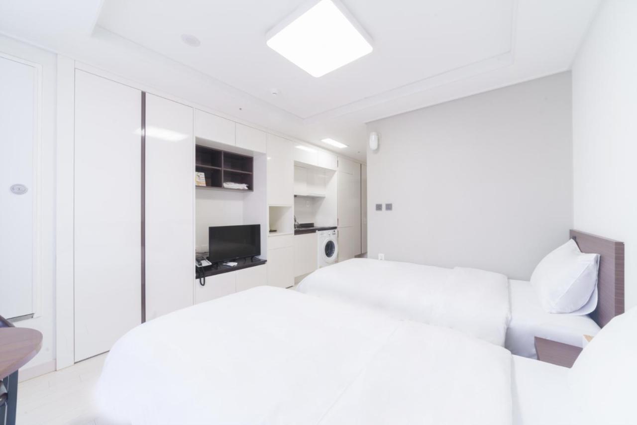 The Venezia Suite Hotel Chuncheon Bagian luar foto